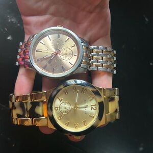 Silpada watches.. comes with the extra links.